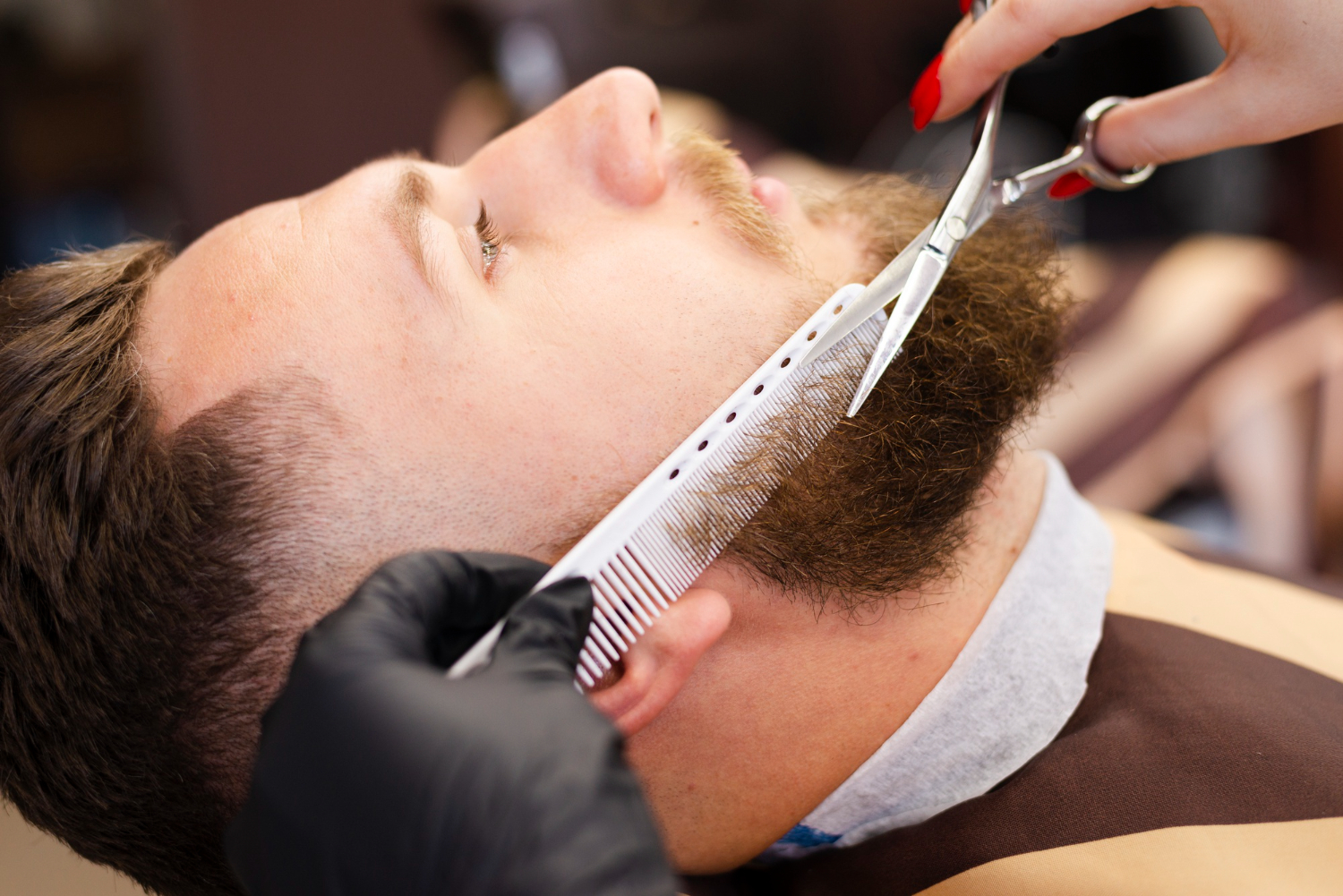 beard cutting